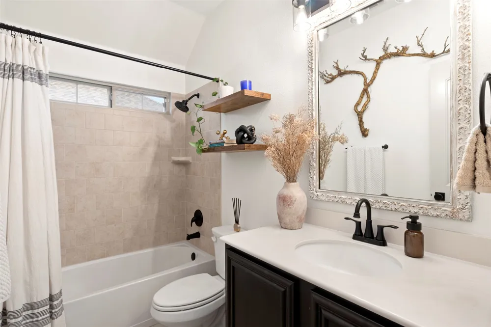 2189 Liriope Lane Waxahachie, TX 75165