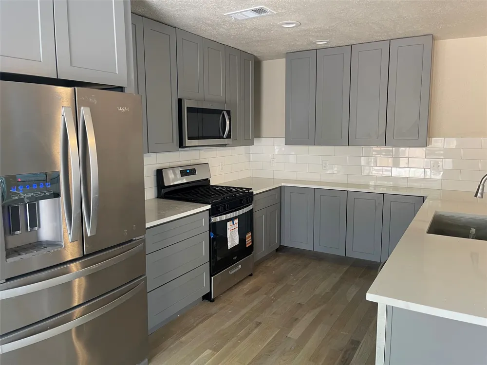 3040 Airhaven Street Dallas, TX 75229
