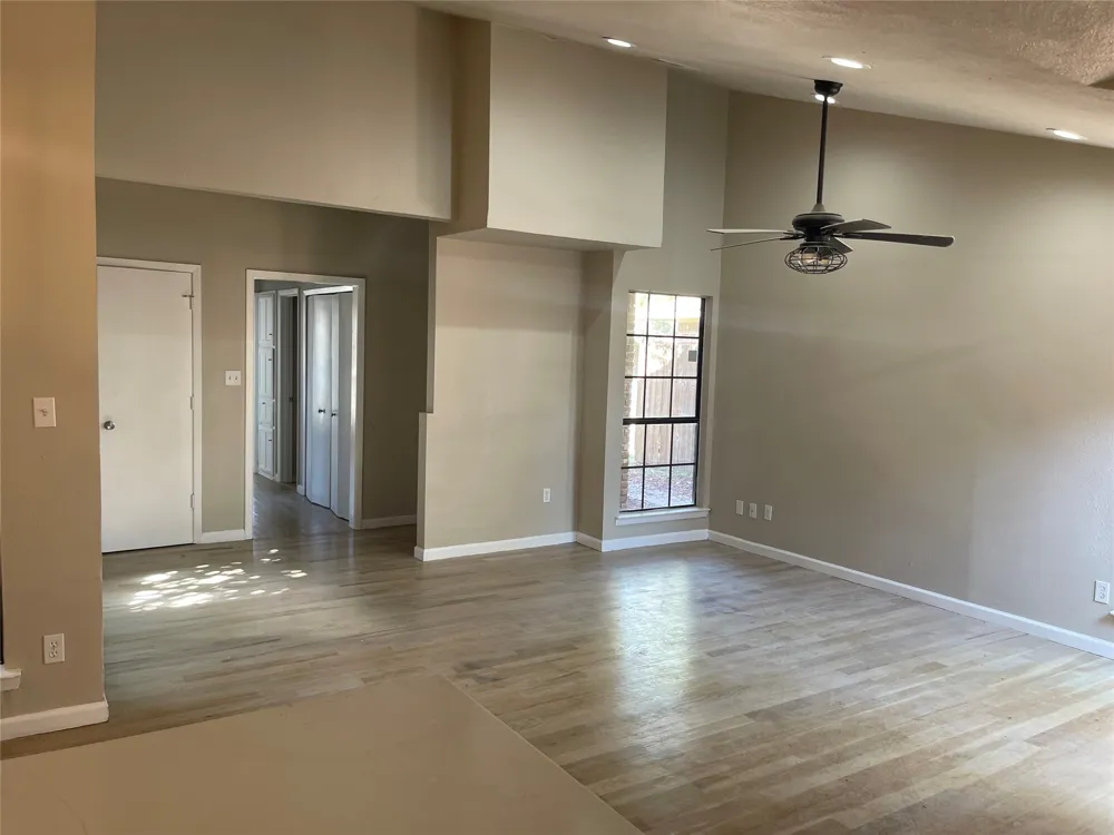 3040 Airhaven Street Dallas, TX 75229