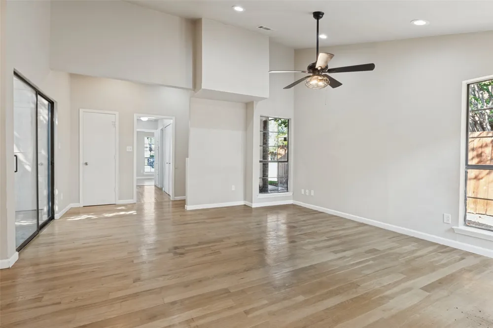 3040 Airhaven Street Dallas, TX 75229