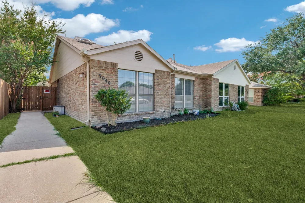 3040 Airhaven Street Dallas, TX 75229