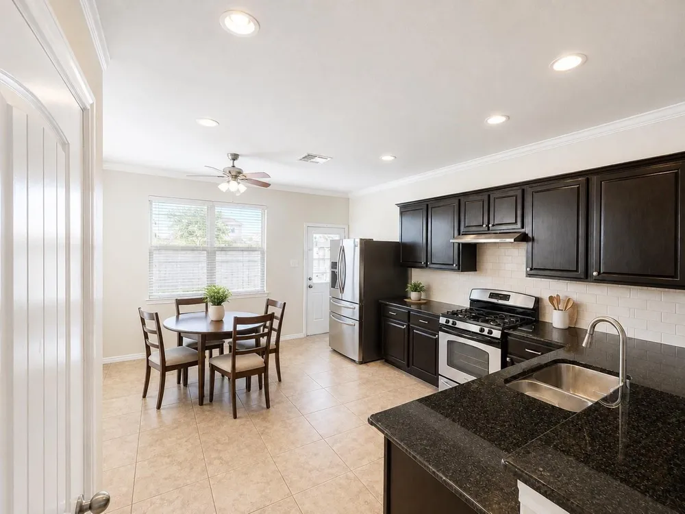 4319 Amaryllis Avenue Baytown, TX 77521