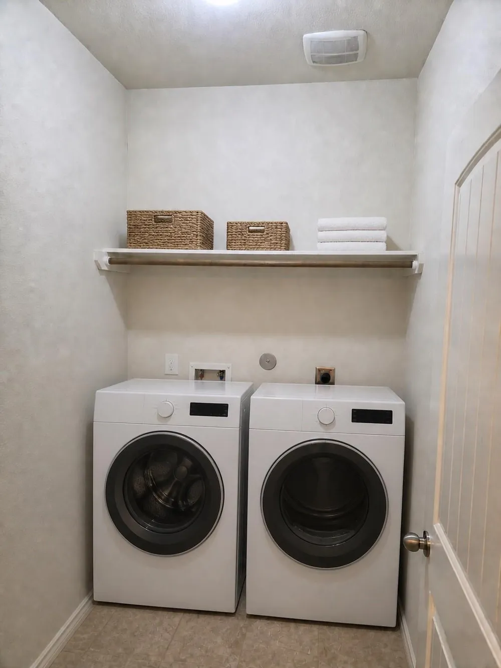 4319 Amaryllis Avenue Baytown, TX 77521
