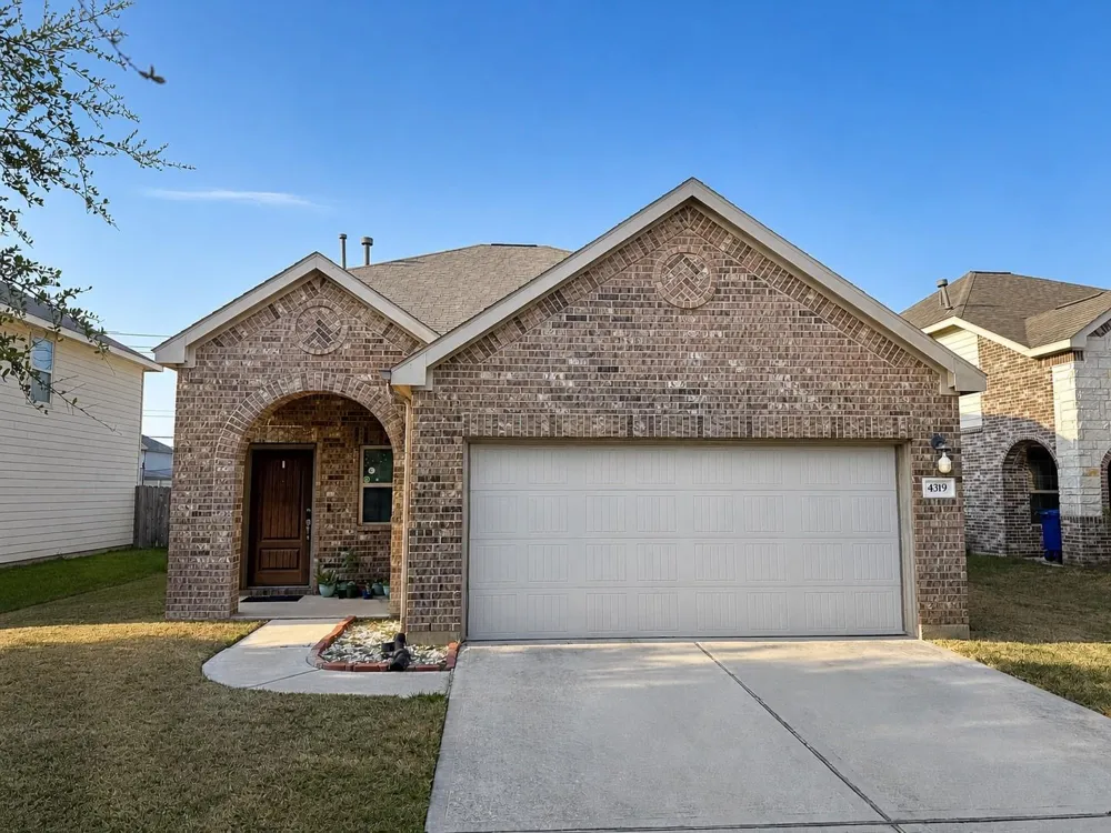 4319 Amaryllis Avenue Baytown, TX 77521