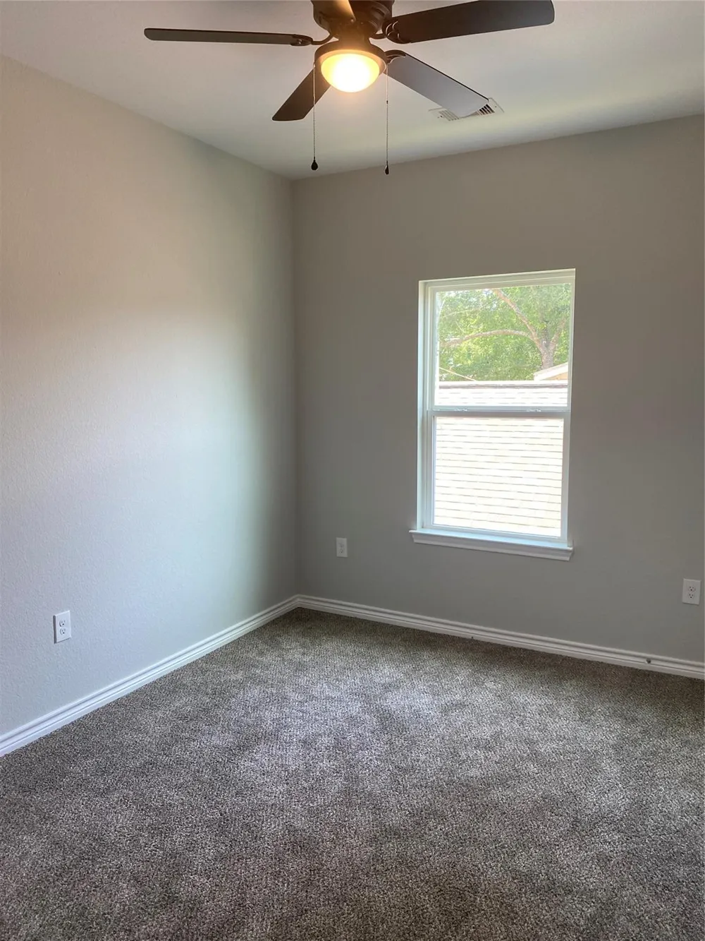16871 W Ivanhoe Montgomery, TX 77316