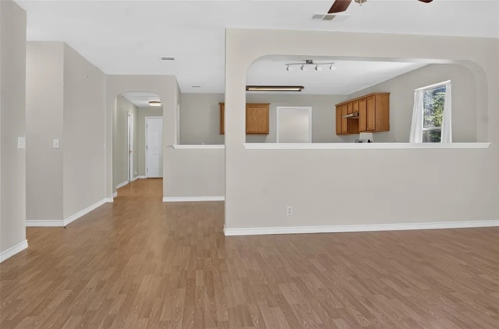 195 Musgrav Kyle, TX 78640