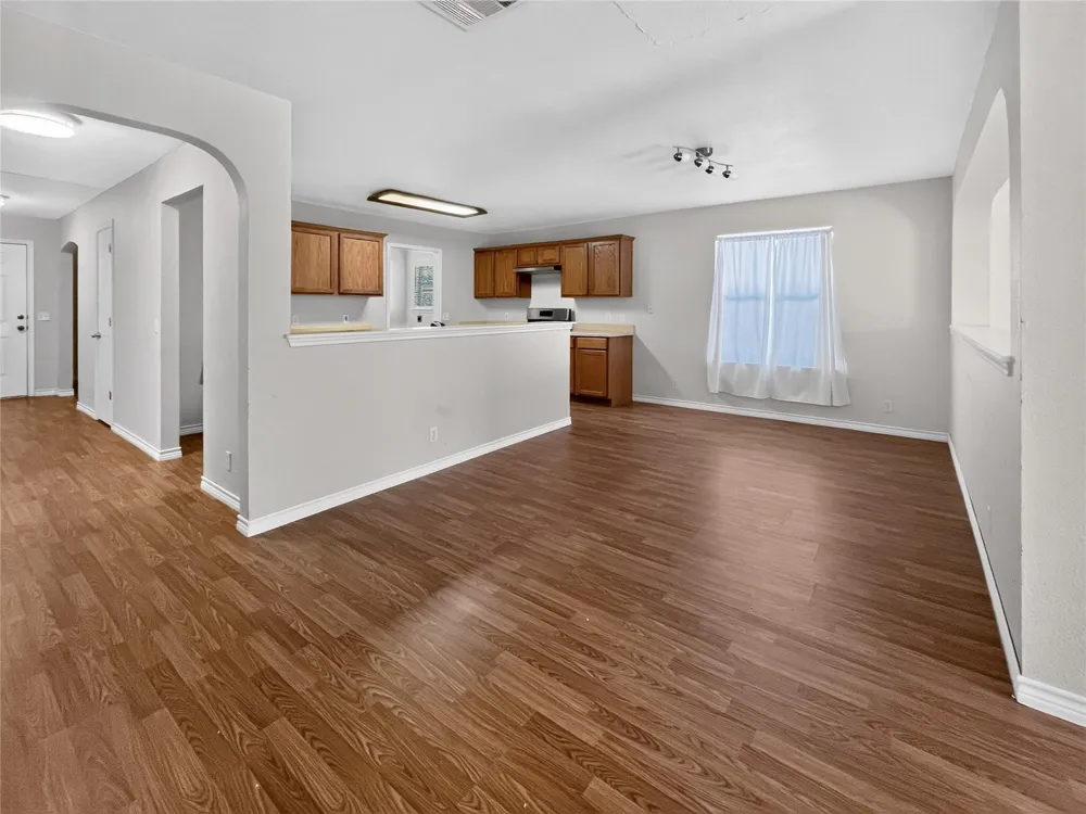 195 Musgrav Kyle, TX 78640
