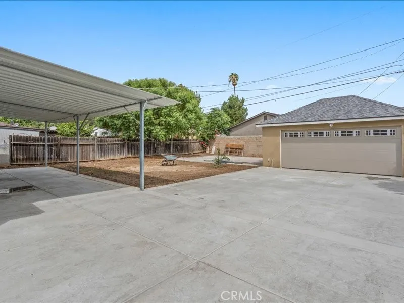 8437 Bruce Riverside, CA 92503