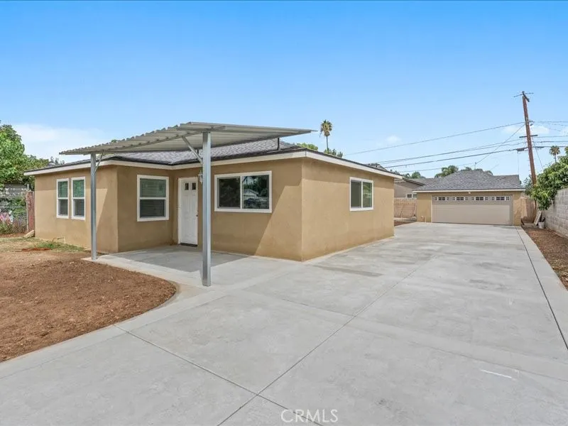 8437 Bruce Riverside, CA 92503