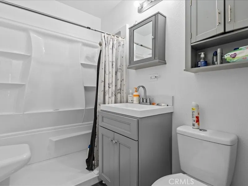 8437 Bruce Riverside, CA 92503