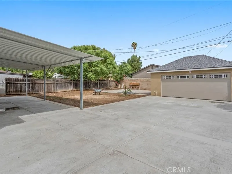 8437 Bruce Riverside, CA 92503