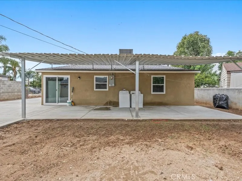 8437 Bruce Riverside, CA 92503