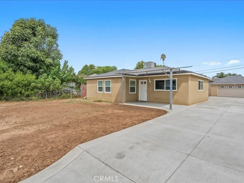 8437 Bruce Riverside, CA 92503