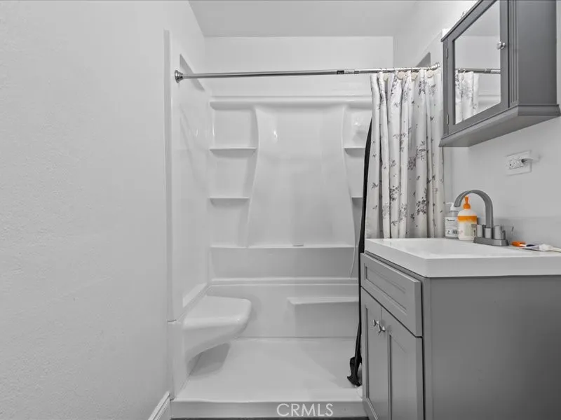 8437 Bruce Riverside, CA 92503