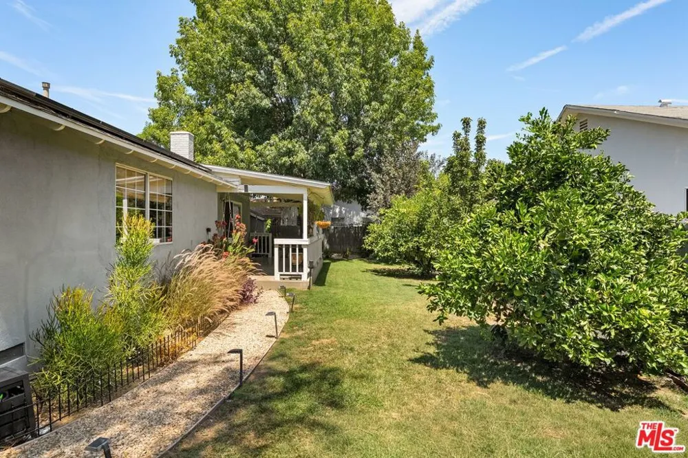25202 Atwood Boulevard Santa Clarita, CA 91321