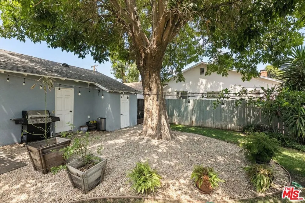 25202 Atwood Boulevard Santa Clarita, CA 91321