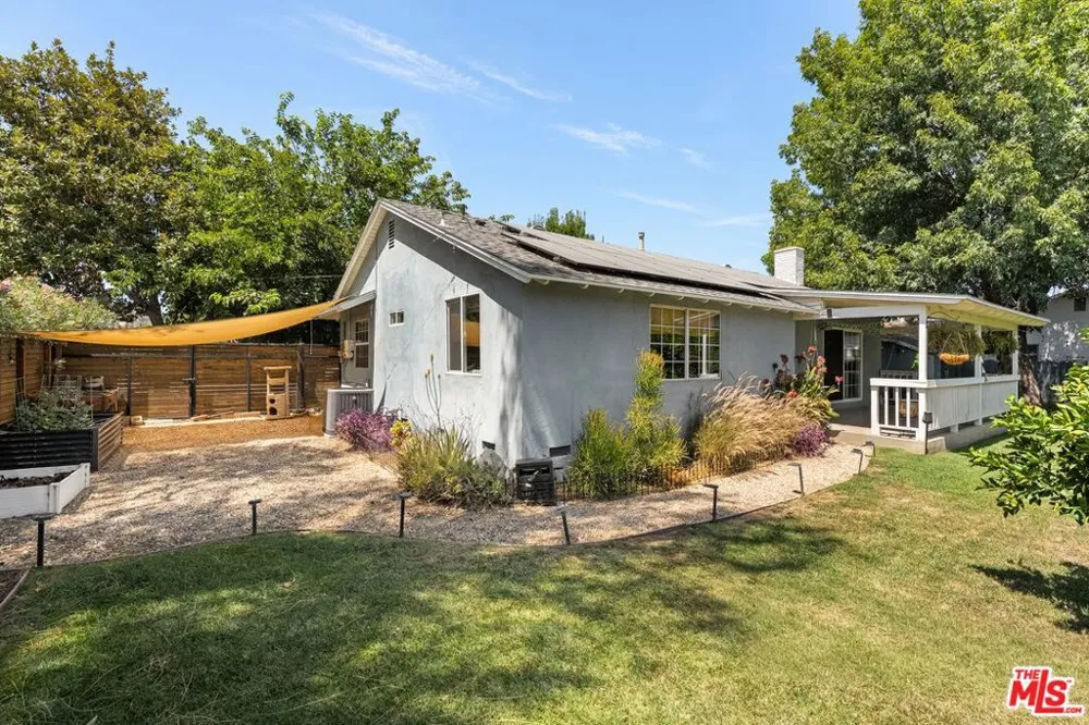 25202 Atwood Boulevard Santa Clarita, CA 91321