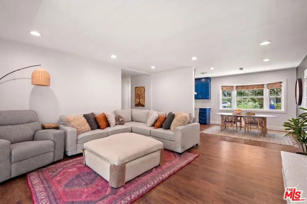 25202 Atwood Boulevard Santa Clarita, CA 91321