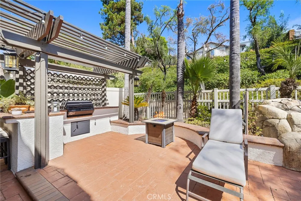 30 Sandbridge Aliso Viejo, CA 92656