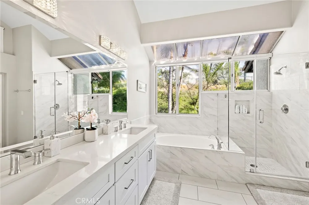 30 Sandbridge Aliso Viejo, CA 92656