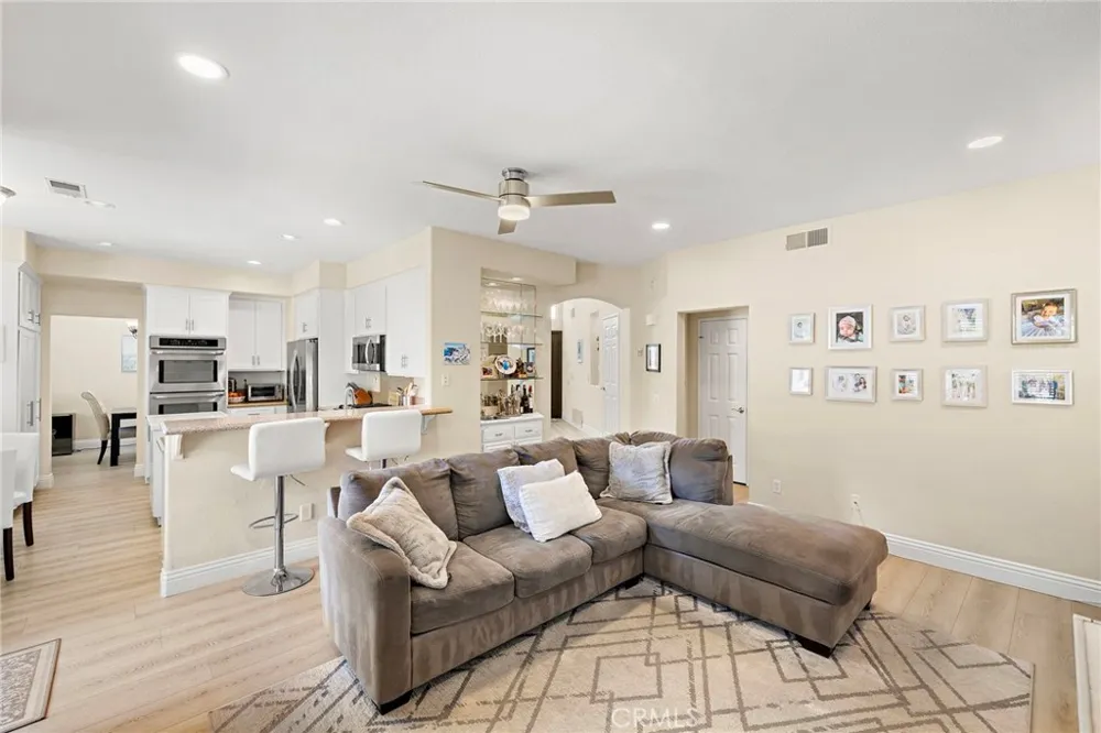 30 Sandbridge Aliso Viejo, CA 92656