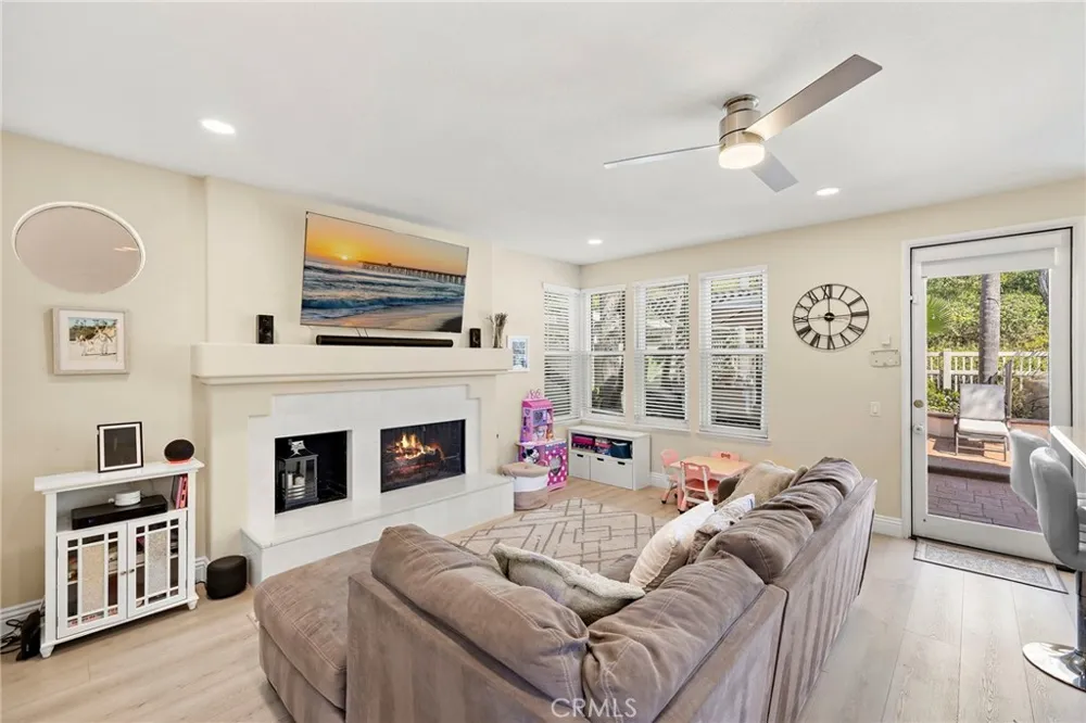 30 Sandbridge Aliso Viejo, CA 92656