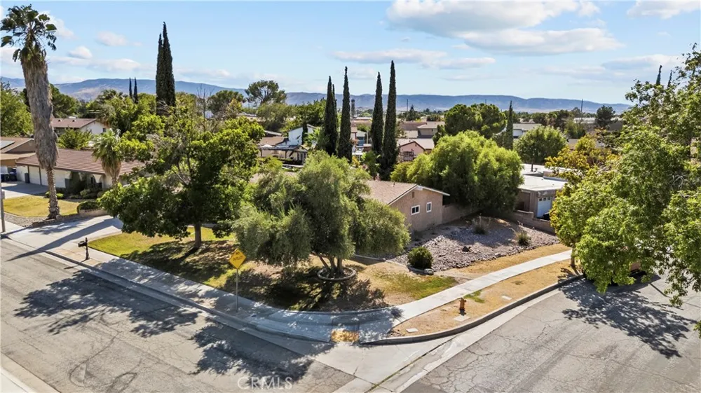 42827 Kilham Avenue Lancaster, CA 93534