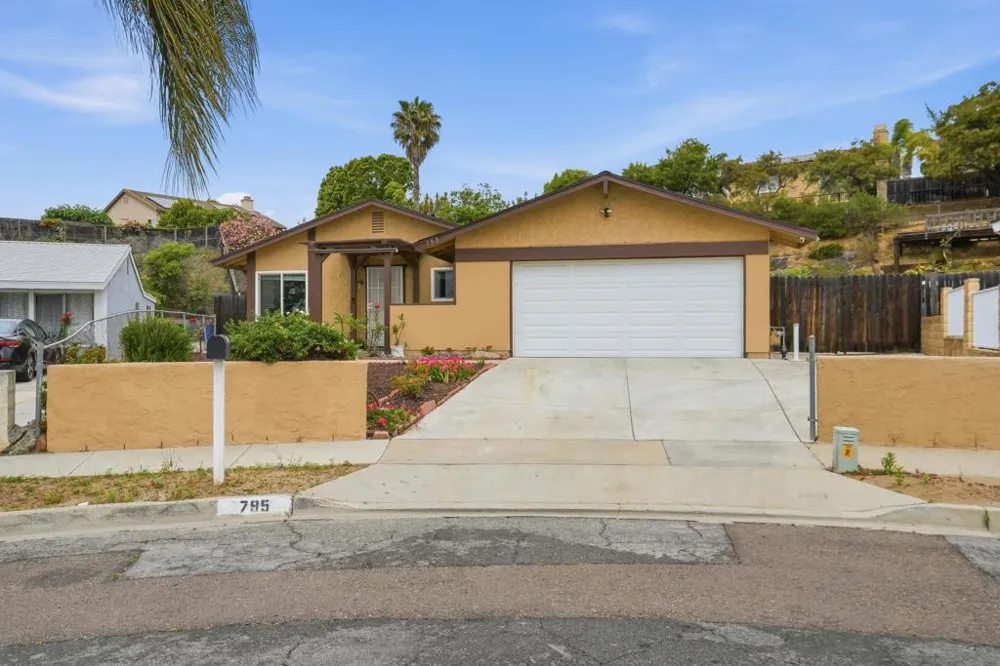 795 Via Callado Oceanside, CA 92057