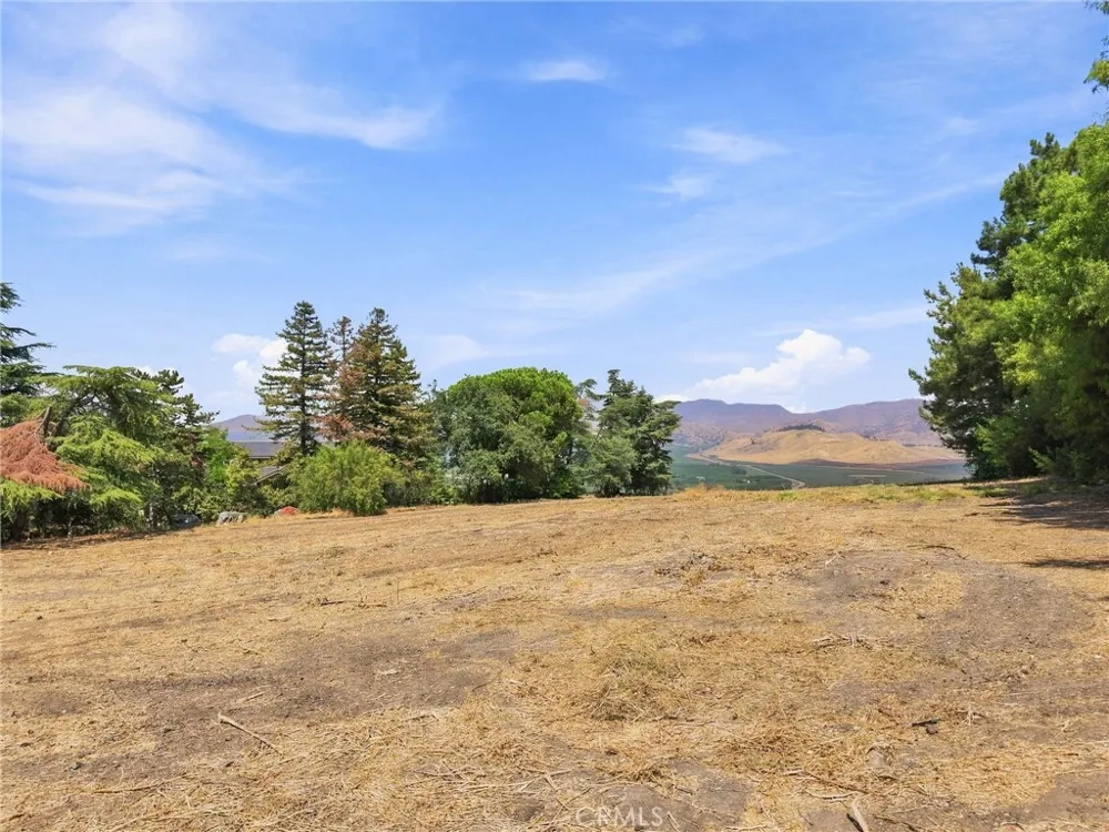 115-230-020-000 Exeter, CA 93221