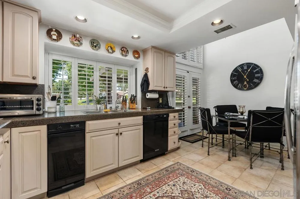 623 Camino Catalina Solana Beach, CA 92075