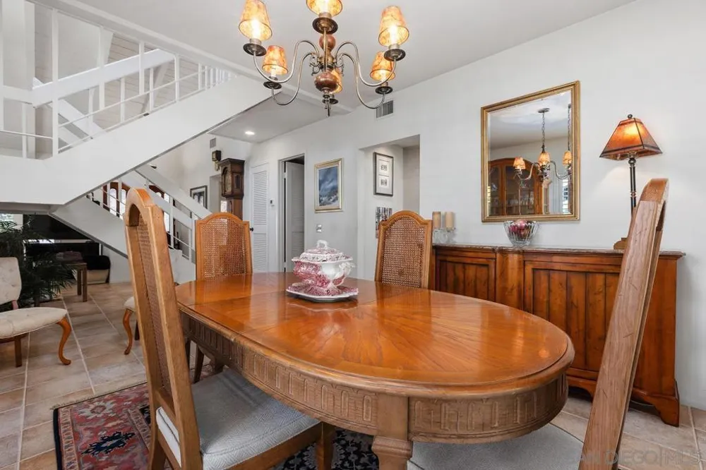 623 Camino Catalina Solana Beach, CA 92075