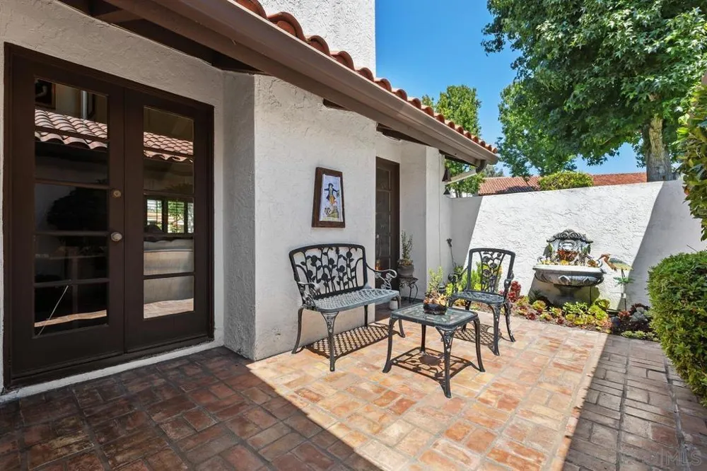 623 Camino Catalina Solana Beach, CA 92075