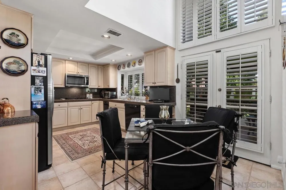 623 Camino Catalina Solana Beach, CA 92075