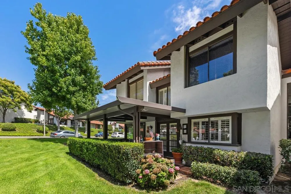 623 Camino Catalina Solana Beach, CA 92075
