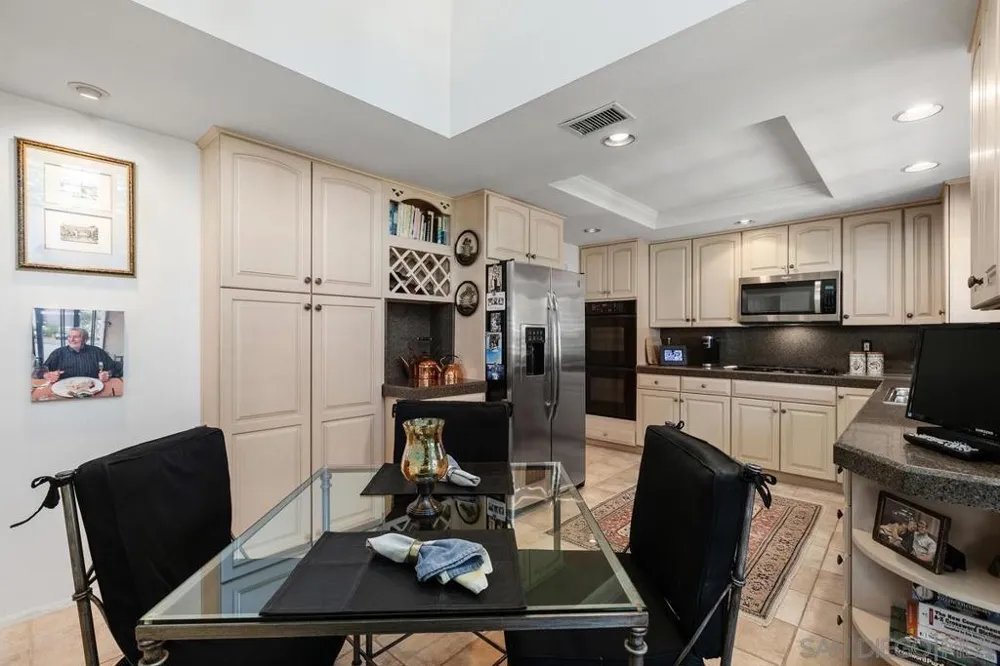 623 Camino Catalina Solana Beach, CA 92075