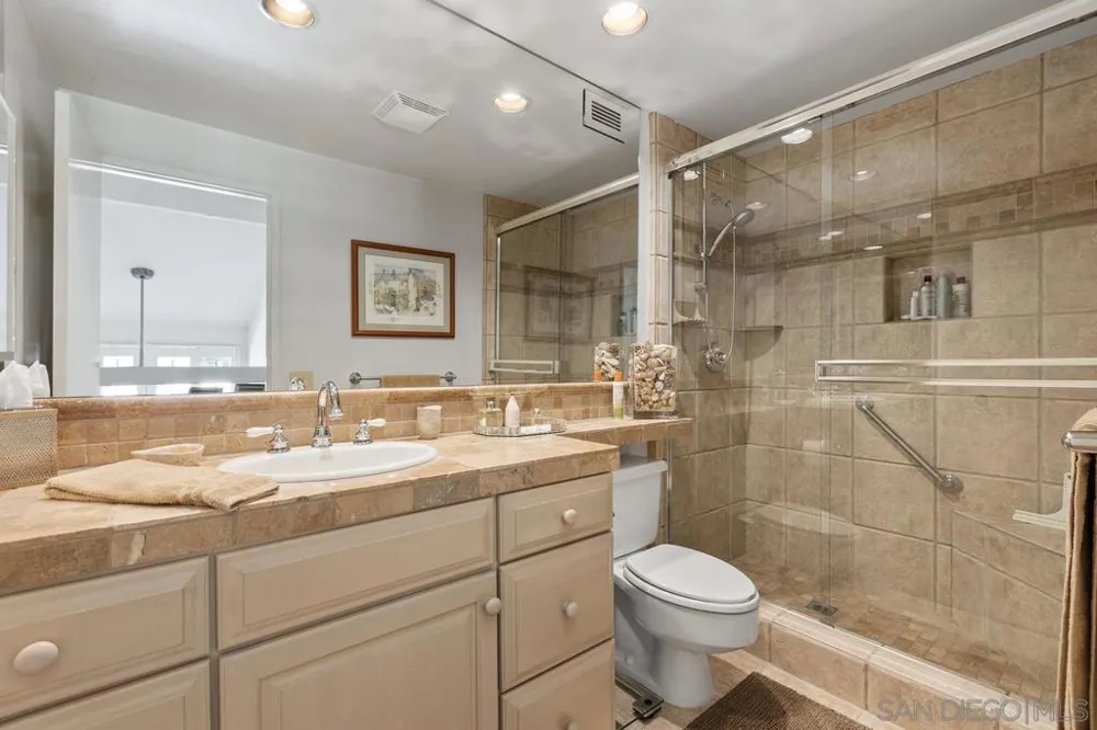 623 Camino Catalina Solana Beach, CA 92075