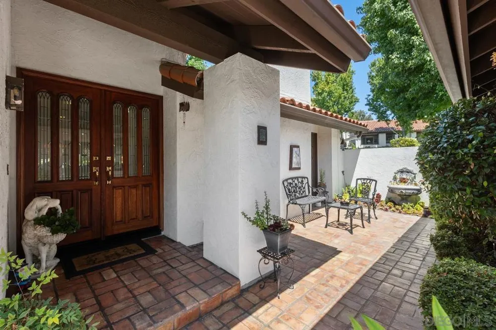 623 Camino Catalina Solana Beach, CA 92075