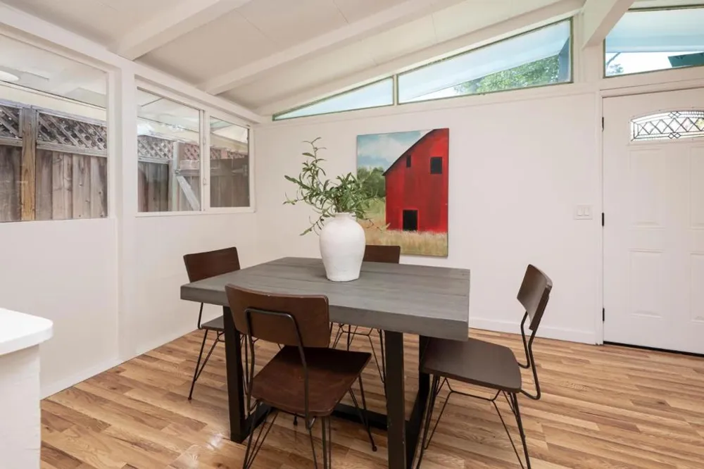 10570 S Tantau Avenue Cupertino, CA 95014