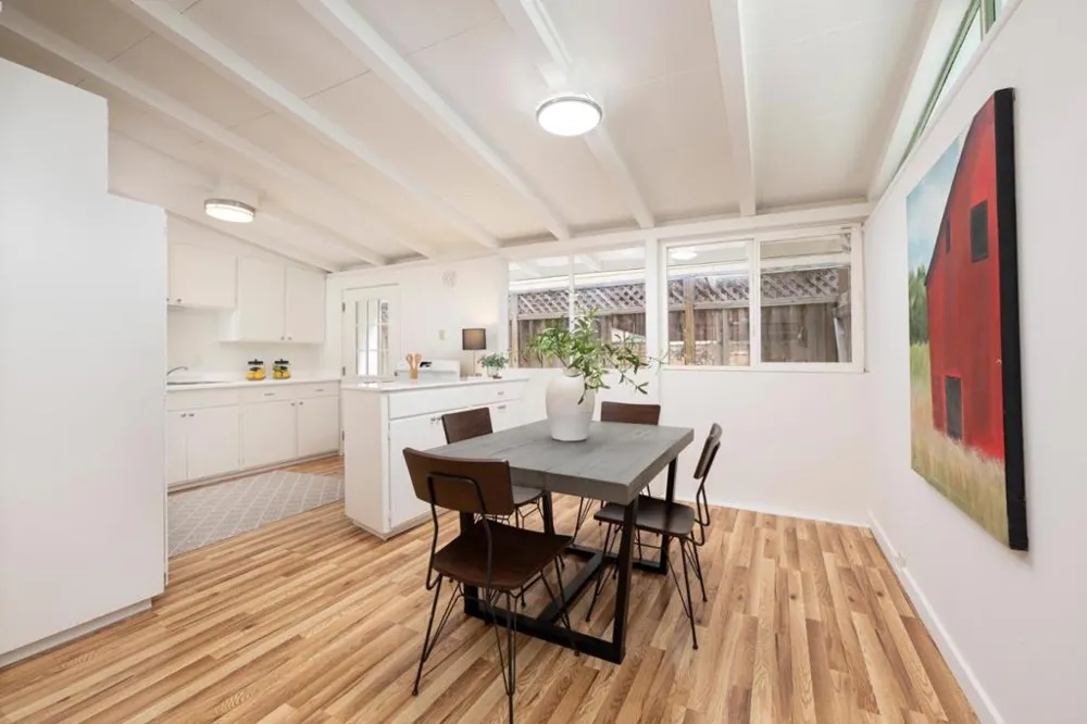 10570 S Tantau Avenue Cupertino, CA 95014