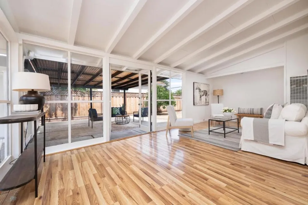 10570 S Tantau Avenue Cupertino, CA 95014