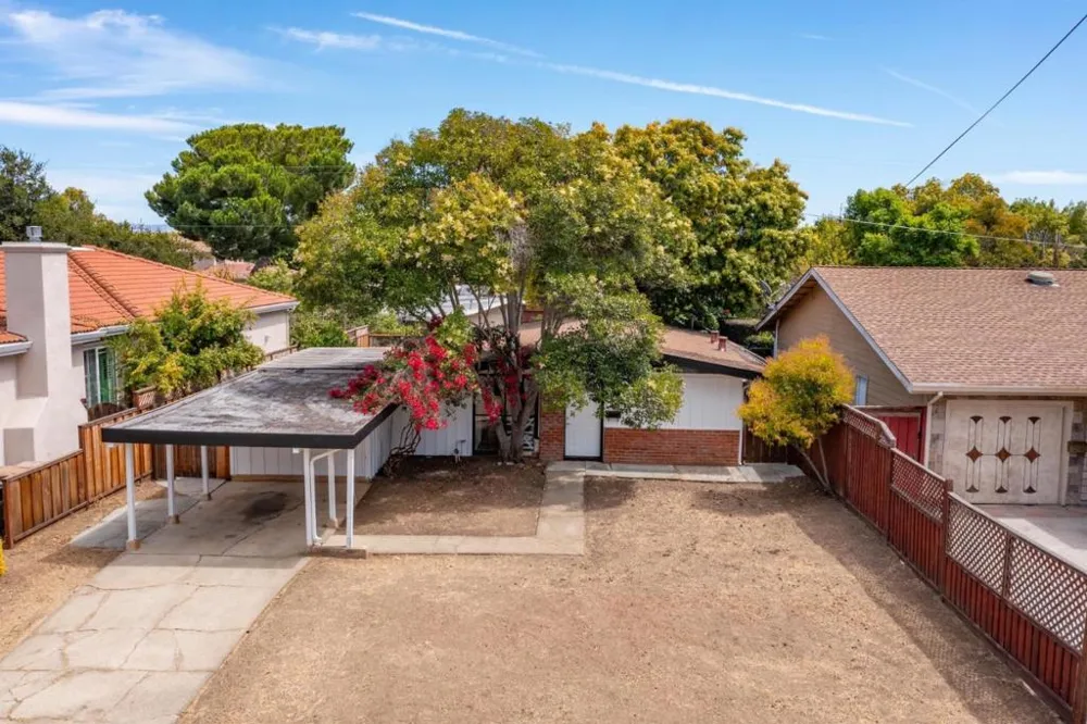 10570 S Tantau Avenue Cupertino, CA 95014