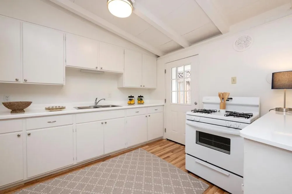 10570 S Tantau Avenue Cupertino, CA 95014
