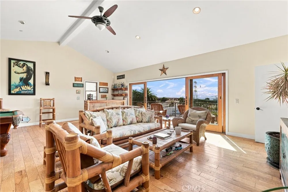 750 Hillcrest El Segundo, CA 90245