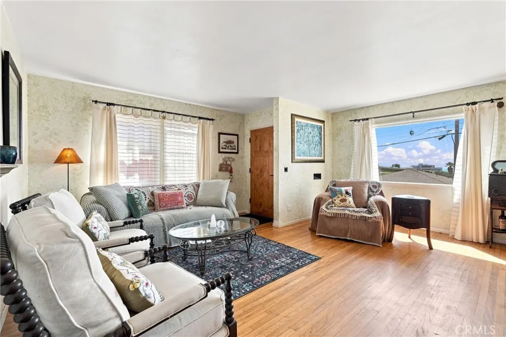 750 Hillcrest El Segundo, CA 90245