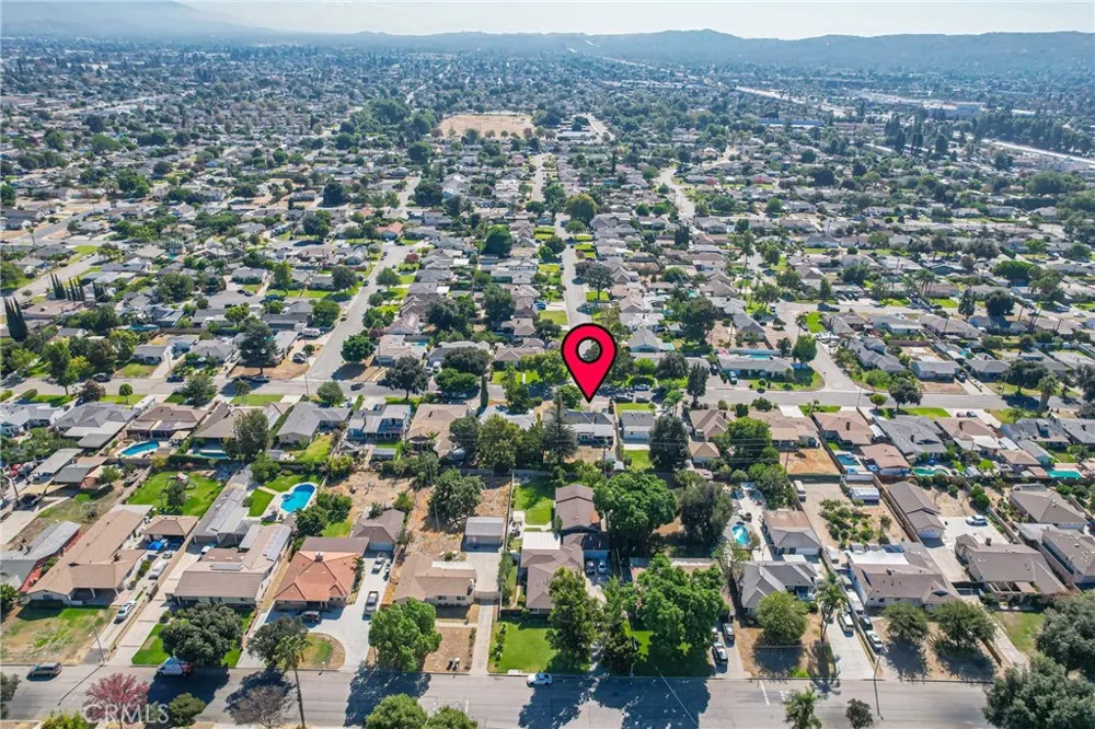 323 Morris Avenue West Covina, CA 91790