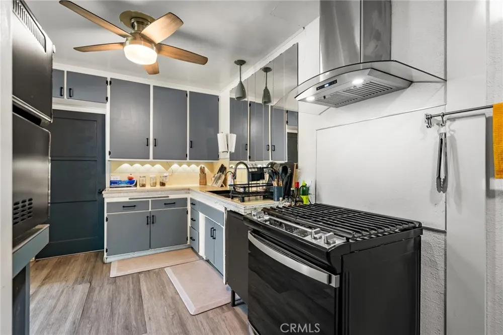 323 Morris Avenue West Covina, CA 91790