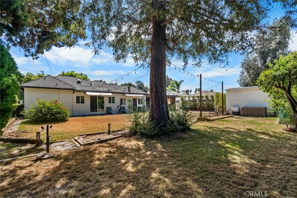 323 Morris Avenue West Covina, CA 91790