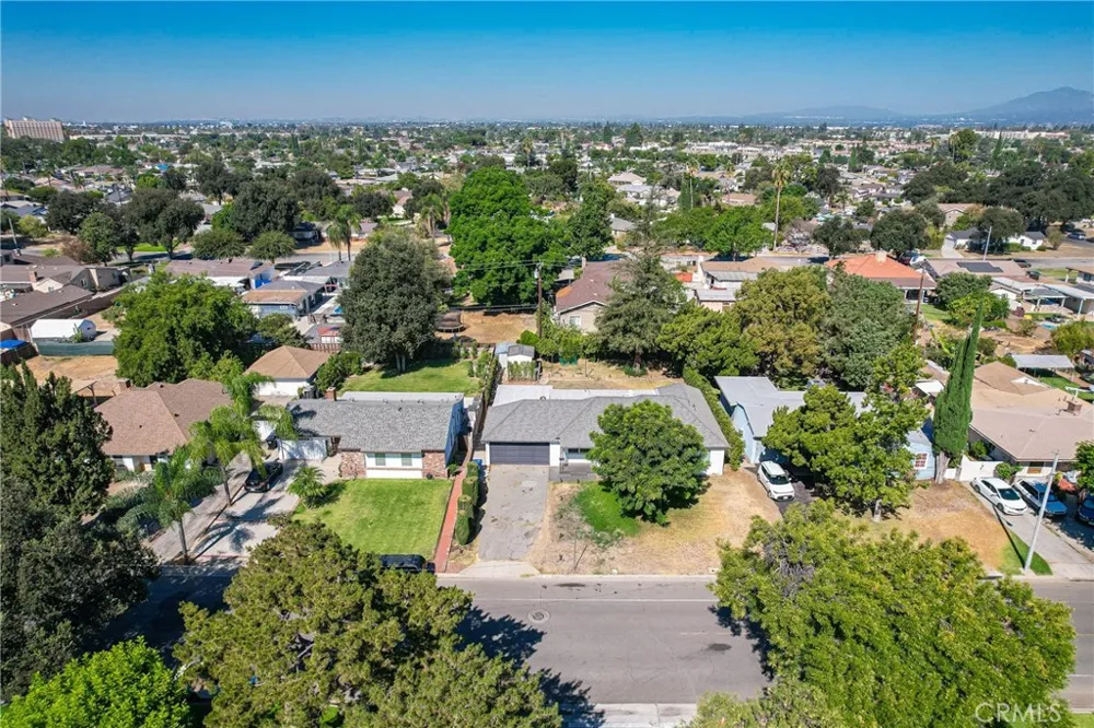 323 Morris Avenue West Covina, CA 91790
