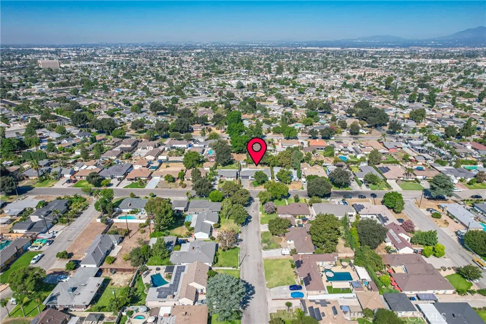 323 Morris Avenue West Covina, CA 91790