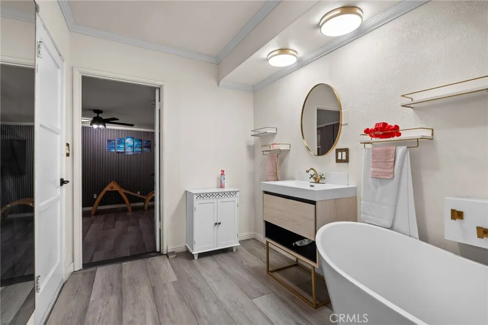 323 Morris Avenue West Covina, CA 91790
